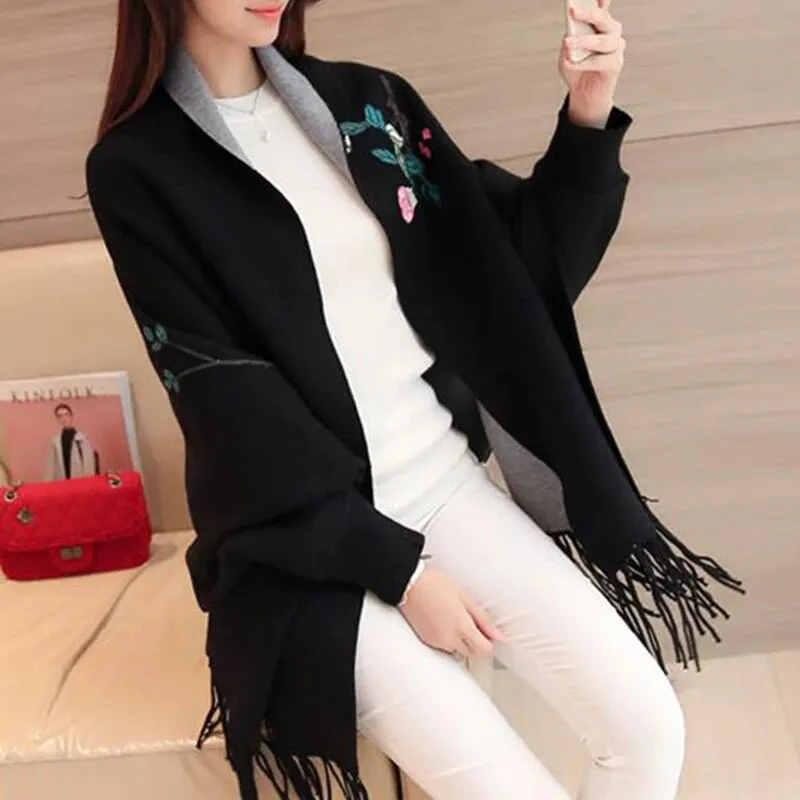 Embroidery Floral Tassel Trench Coats Women Cloak Long Sleeves Knitted Cardigan Sweater Windbreaker Winter