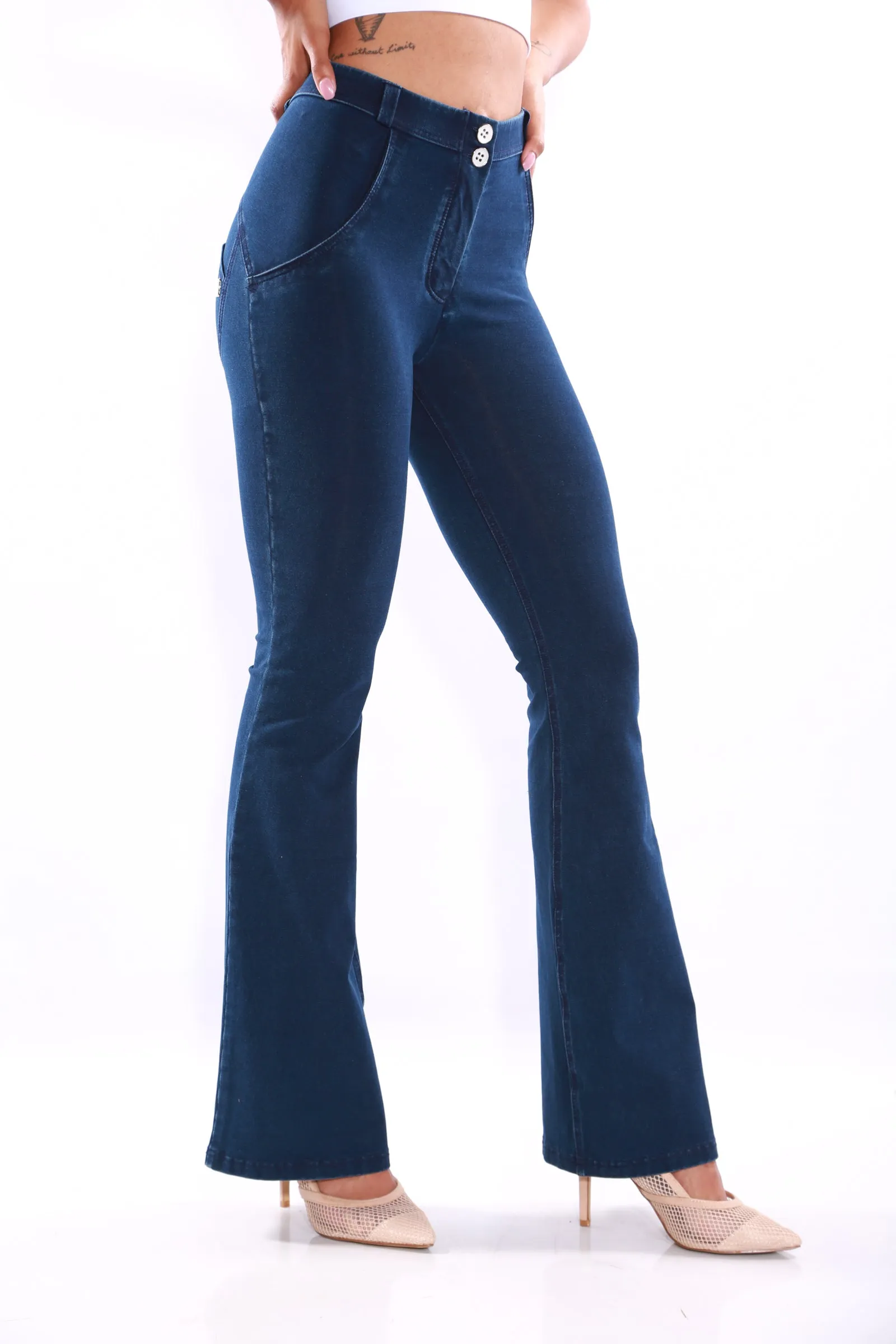 Mid waist Bootleg Butt lifting Shaping Jeans/Jeggings - Dark Blue