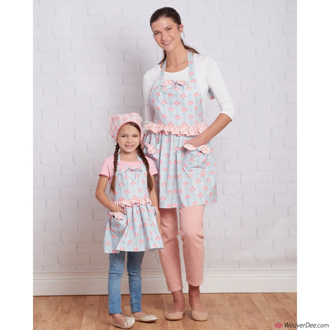 Simplicity Pattern S9565 Children's & Misses' Aprons   Accessories