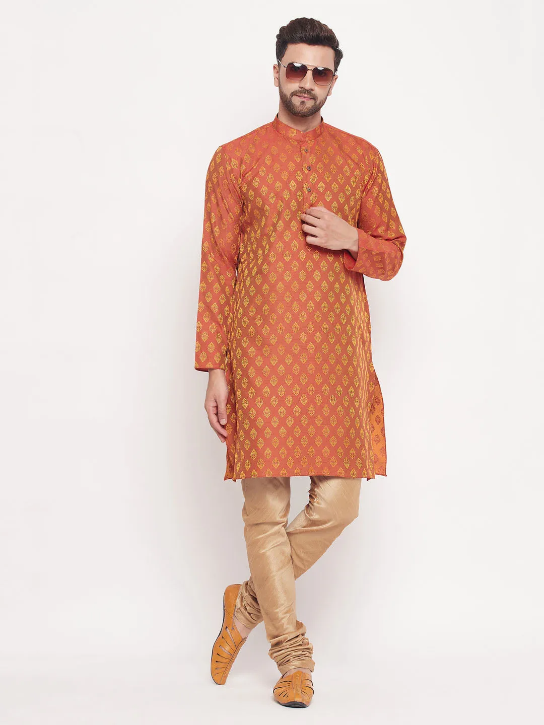 VASTRAMAY Men's Red Woven Kurta Pyjama